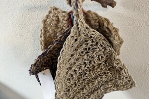 met opbindtouw uit tuincentrum 